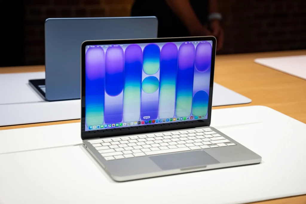 MacBook Neo Laptop 'Budget' dari Apple Resmi Menghantam Pasar